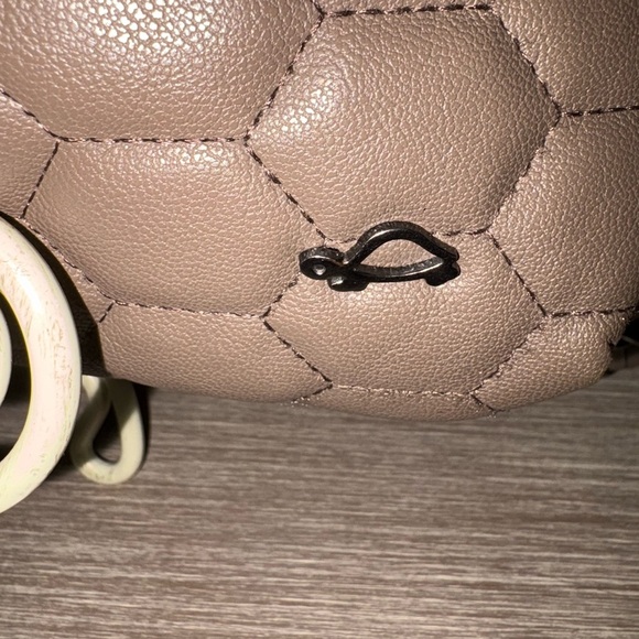 Carpisa Quilted Crossbody/Wristlet - Picture 2 of 6